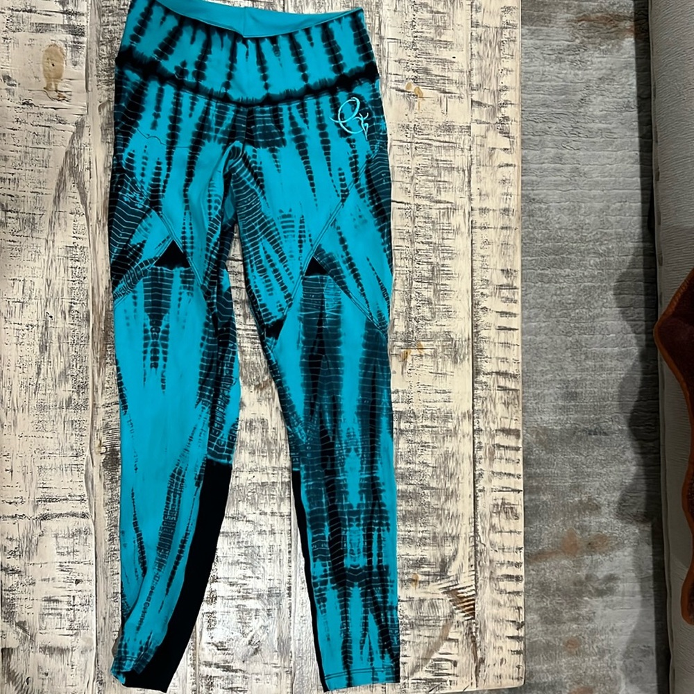 Equilibrium size 4 workout leggings